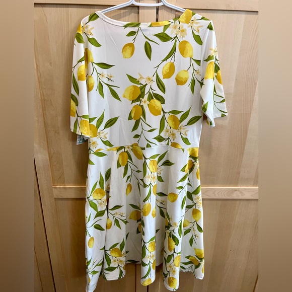 Lemon 🍋 Dress - Picture 3 of 7